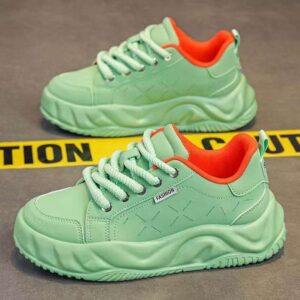 Fashionable Ladies Sneaker