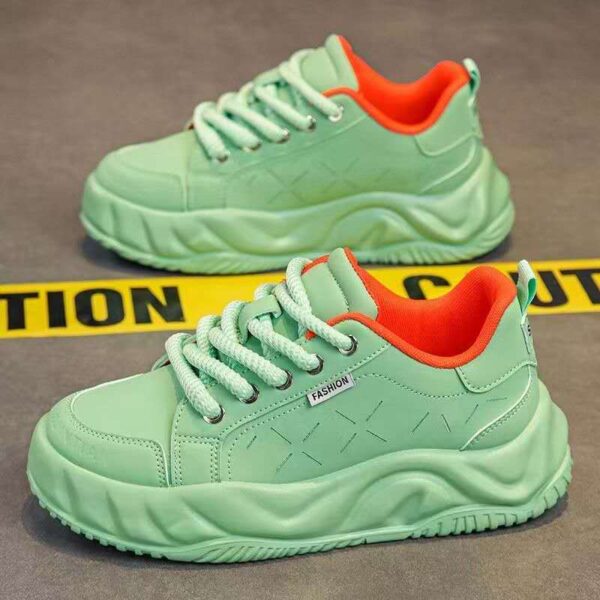 Fashionable Ladies Sneaker